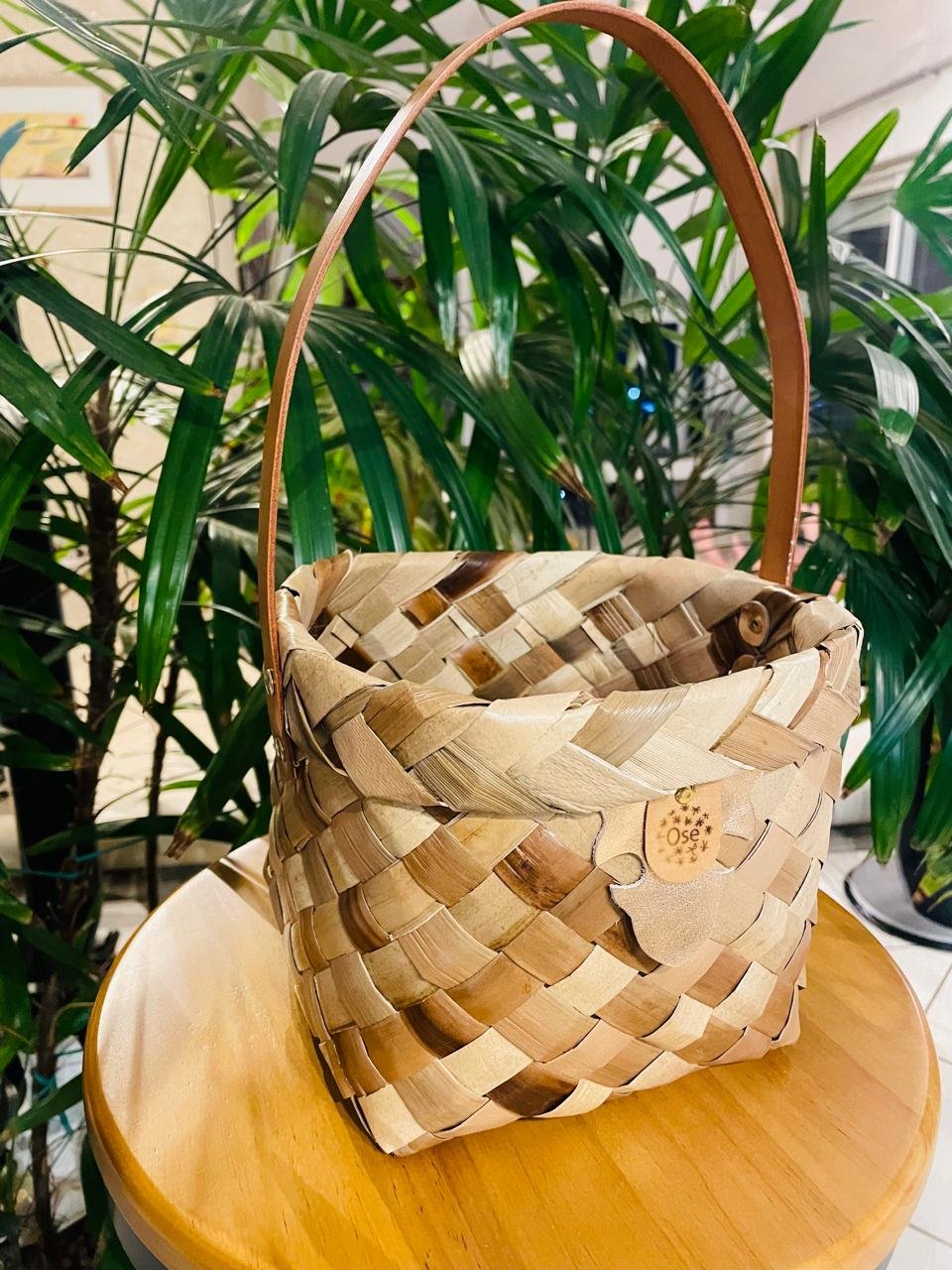 Sac en vacoa tressé à la main, atelier Ose