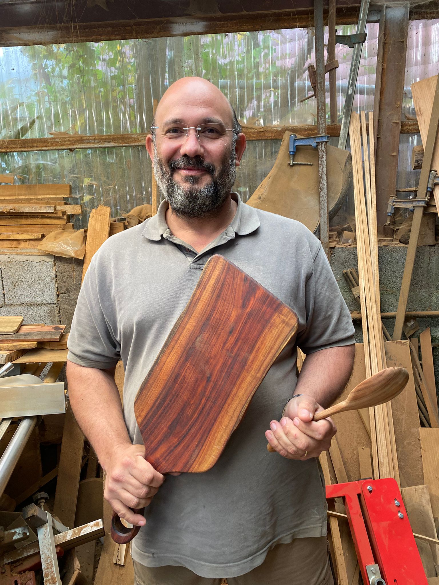 François G., tourneur sur bois de tamarin